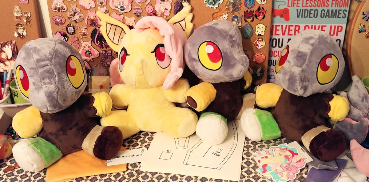 sew_adorkable's tweet photo. Heads rolled this weekend
But luckily onto their bodies XD
#mlpplush #mlp #mylittleponyplush #mylittlepony #brony #discordplush #discord #flutterbatplush #fluttershymlp #flutterbat #plushwip #mlpdiscord #fluttershyplush #plushartist https://t.co/iY5bWKpWlL