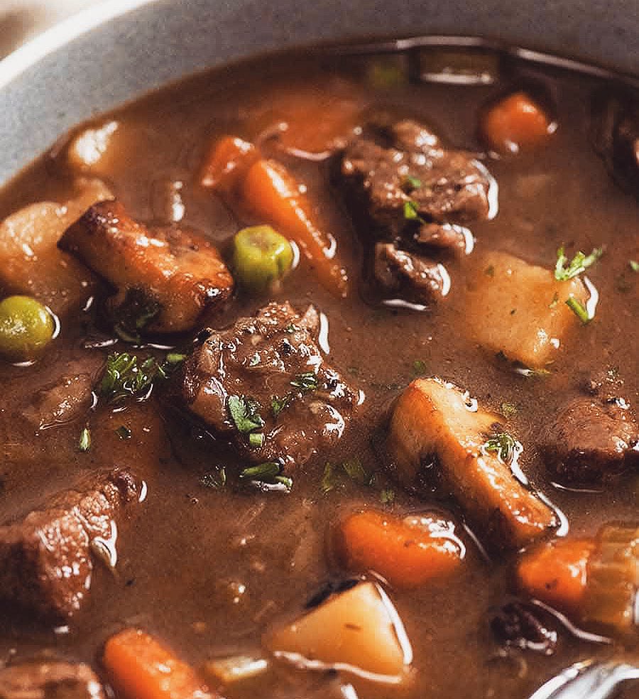 CornerstoneSH's tweet photo. Cornerstoneβs Rough Sleeper Assertive Outreach Worker, Erin Flounders, will be on hand to offer advice help and support around homelessness and rough sleeping at St Aidanβs Church Soup Kitchen on Thursday, June 25th #support #talk #cornerstonesh https://t.co/kzdrt2vCEv