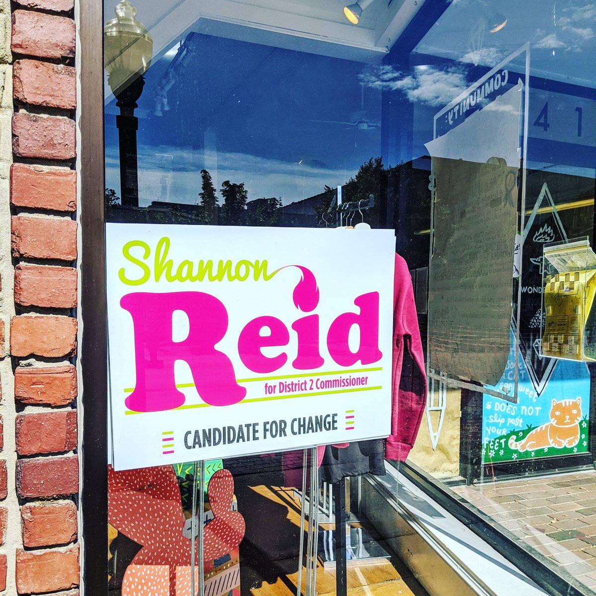 ShannonReidDGCO's tweet photo. Thanks @wonderfair for making my signs available at my very favorite #lfk stationary/zine/art supply store!🔥😍
Friends -- you can pick one up during their business hours (Tue-Sat 10-6 or Sunday 10-5) ... with your mask on &amp; sanitizer available at their door. #candidate4change https://t.co/PlV10Ixir4