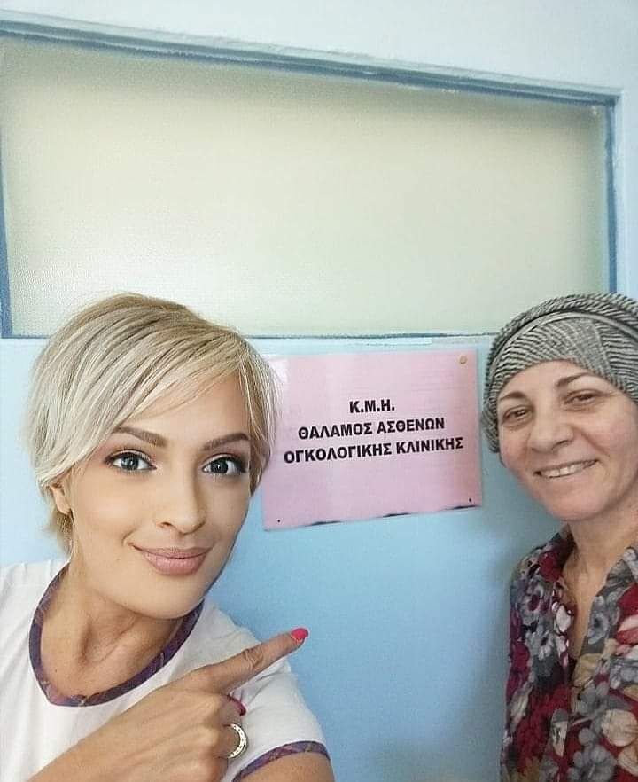 SofiaVlas's tweet photo. Πριν 3 χρόνια και μετά την διάγνωση καρκίνου συνειδητοποίησα πόσο μικρή είναι η ζωή μας και πόσα προλαβαίνουμε να κάνουμε. 
Πριν δεν είχα όνειρα,από τότε ονειρεύομαι κάθε μέρα...❤❤❤ https://t.co/SpXjPaXant