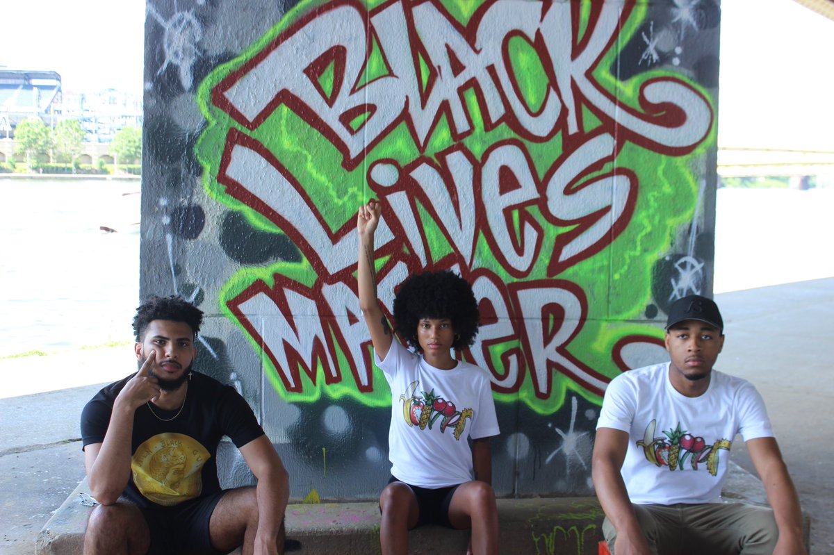 TripperClothing's tweet photo. Strange Fruits

“Southern trees bear a strange fruit;
Blood on the leaves and blood at the root;
Black bodies swinging in the southern breeze;
Strange fruit hanging from the poplar trees.” - Billie Holiday https://t.co/9Y9zfhycTh