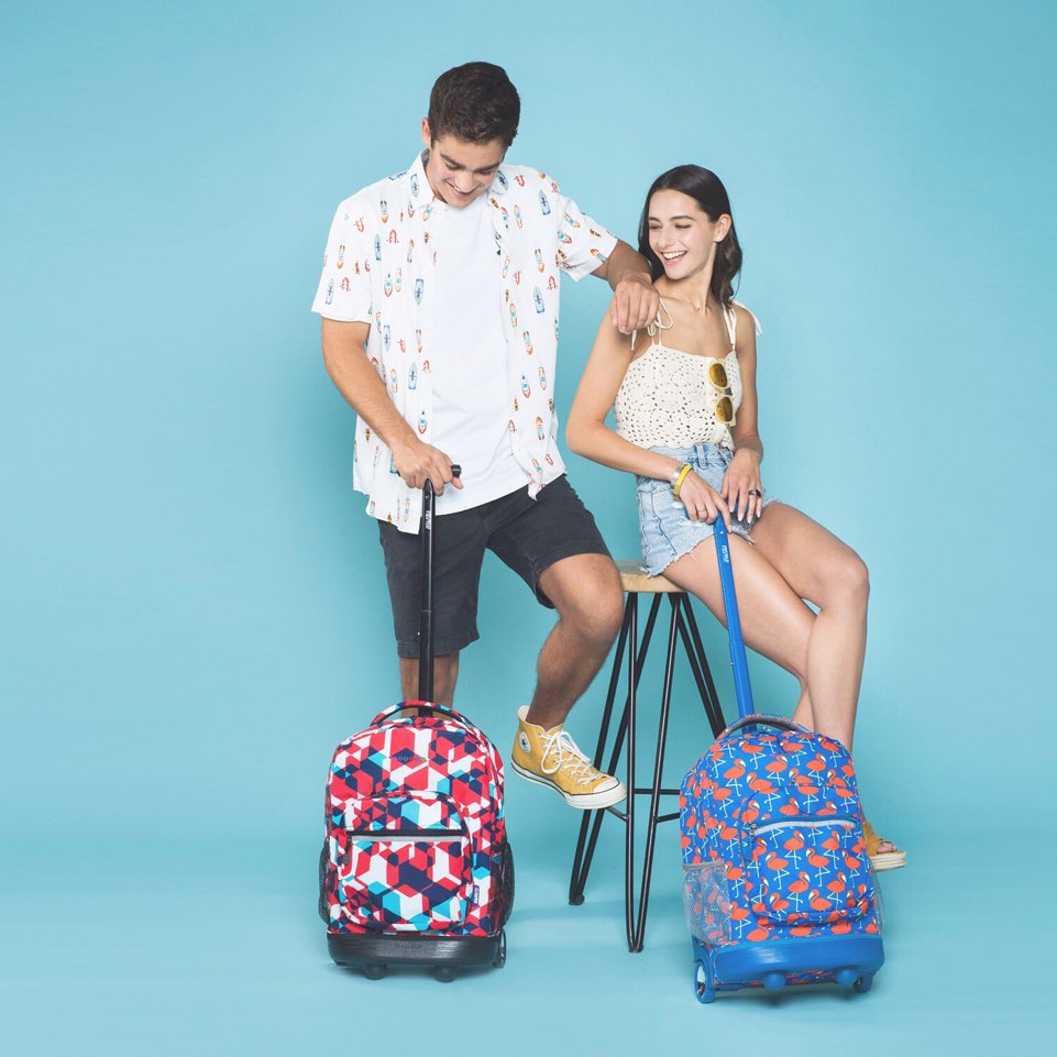 JWorldStore's tweet photo. Enjoying the summer with our unique rolling backpacks ☀️ 
https://t.co/inxUkoqBlh

#jworldnewyork #bag #summer #ootd #style #fashion #rollingbackpack #trend #friends #couple #outfitoftheday https://t.co/aHPnHoCuxi