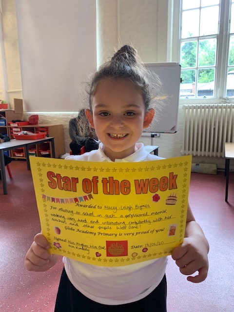 ArkGlobeAcademy's tweet photo. Last week we had our first virtual 'Star of the Week assembly' in Primary, where teachers celebrated one Star in each bubble. Bubbles dialled in from their separate classrooms to celebrate achievements together as a #community #arkglobewow https://t.co/1evVdHKpsj