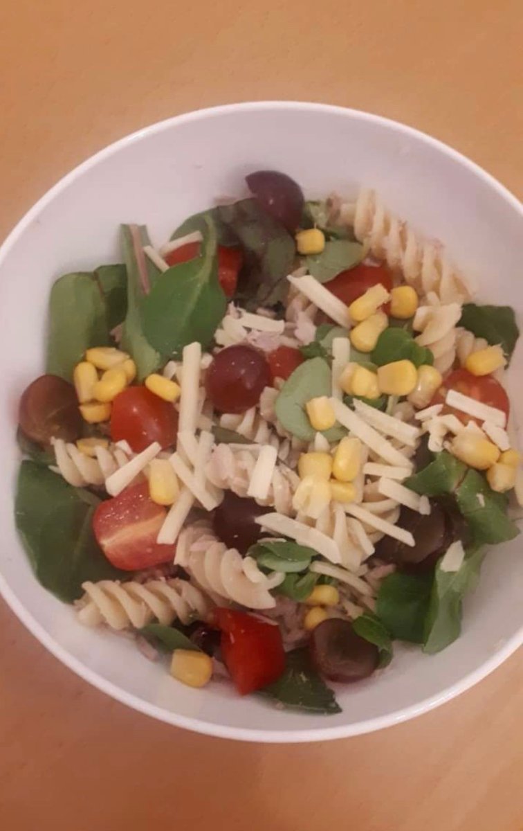 FifeHpservice's tweet photo. Top tips to eat your greens in pics below from #FeedingFifers 
#SeasonalVeg 
@fifehscp @nhsfife @phfife @VegPowerUK https://t.co/cppaekDOSV