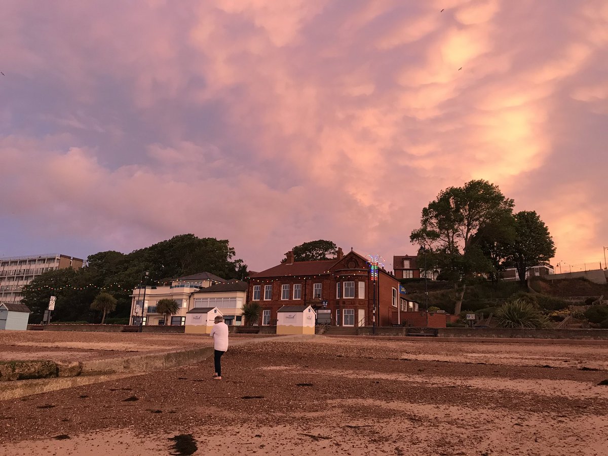 Icanbepeterpan's tweet image. #SummerSolstice #Felixstowe #sunrise