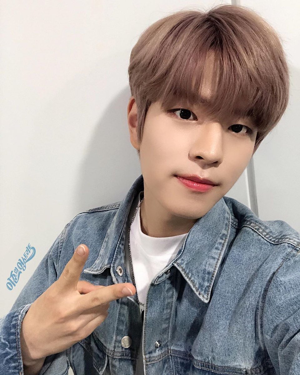 Stray Kids Cloud 9 - REST tweet media