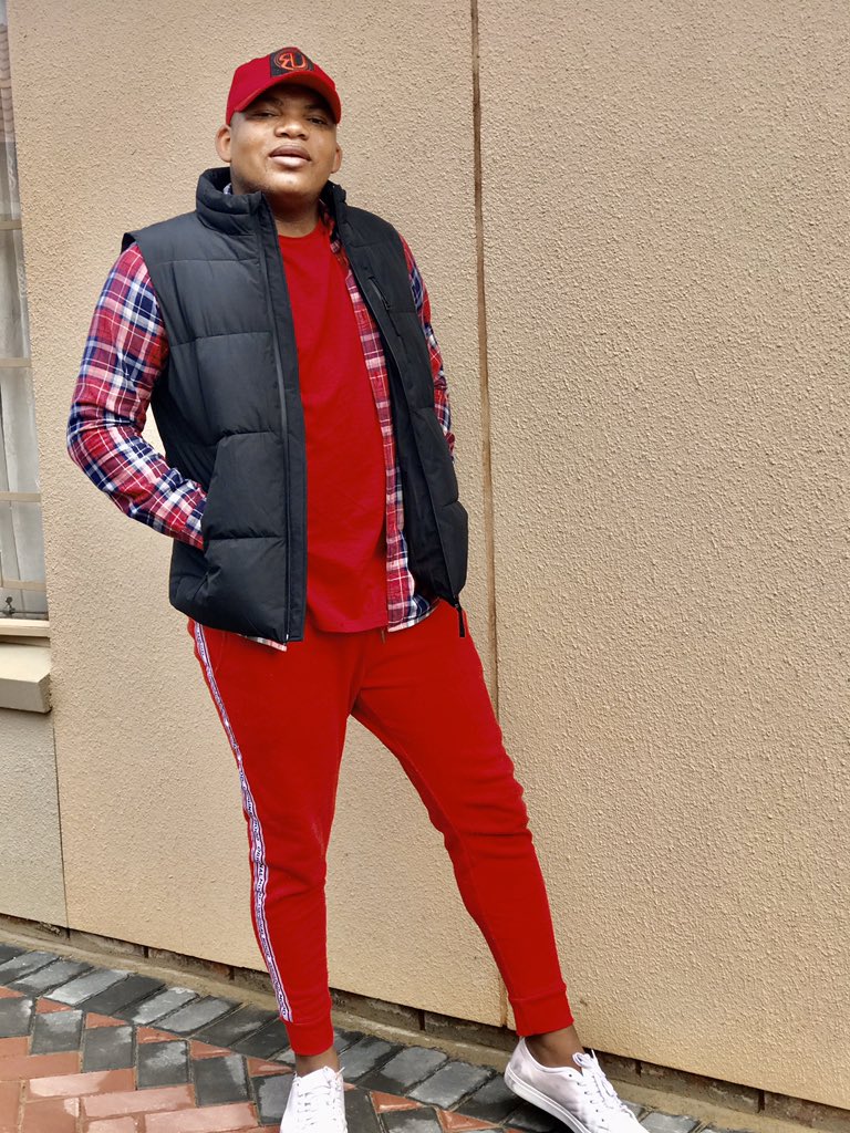 BogatsuKenosi's tweet photo. #NeverEndingLevelOfConcern #loveliveshere #selflove #lovelyness #follow #followforfollow #lgbtqi #gayboy https://t.co/que2hK7Tp7