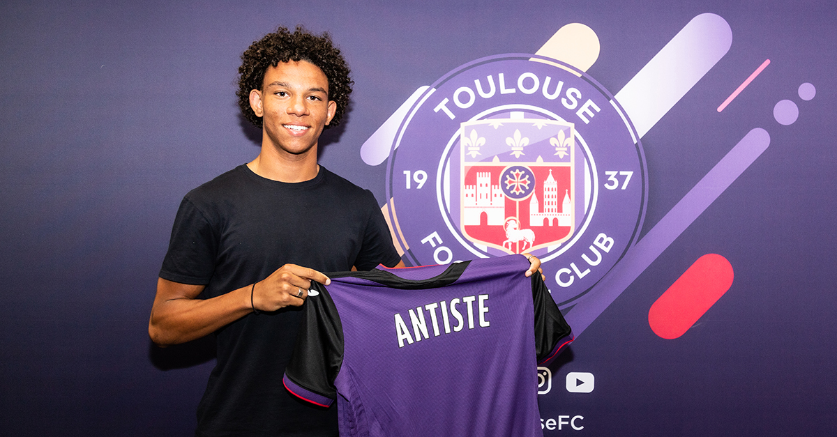ToulouseFC's tweet photo. #PremierContratPro pour le jeune avant-centre Janis #Antiste ✍️

Bravo!

→ https://t.co/sHsV4ij5u7 https://t.co/sA6q7A38xg