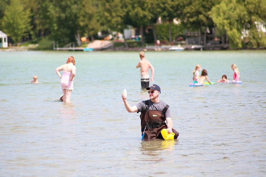 SelwynTownship's tweet photo. Beach Testing has Begun for the Summer! Be sure to check the beach testing results from @Ptbohealth before you go! It covers many nearby beaches, including Buckhorn, Ennismore, Lakefield and Selwyn, which are tested weekly.
https://t.co/f6WoEmdeXY https://t.co/LdT9W3NZEv
