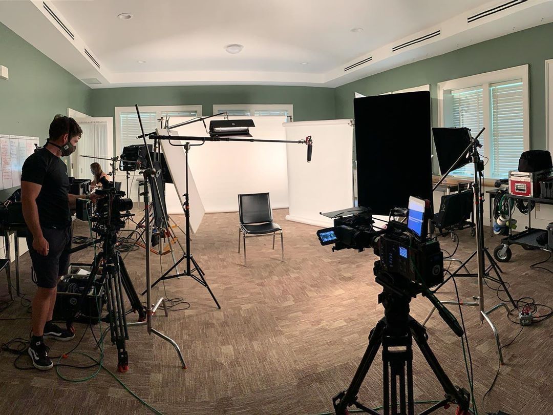 MatthewsGrip's tweet photo. We can’t get enough amazing van packages!The lift gate is clutch!
Repost: @boardwalkproductions:

"Setup day in Charleston for @tennischannel #creditonebankinvitational #danielislandtenniscenter @greylinemedia @frankie.bags @uncletito1450 #tennisproduction #gripvan"
#matthewsgrip https://t.co/PZW0MGJaQL