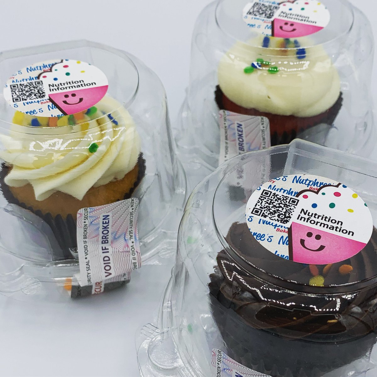 Nutphrees's tweet photo. As we slowly &amp; carefully get back to celebrations during these unprecedented times, our individually-packaged #cupcakes make a great option for those looking for a safe &amp; delicious treat to be enjoyed by all. Dairy &amp; egg-free options also available. #nutfree #dairyfree #eggfree https://t.co/oIfkpra7N6