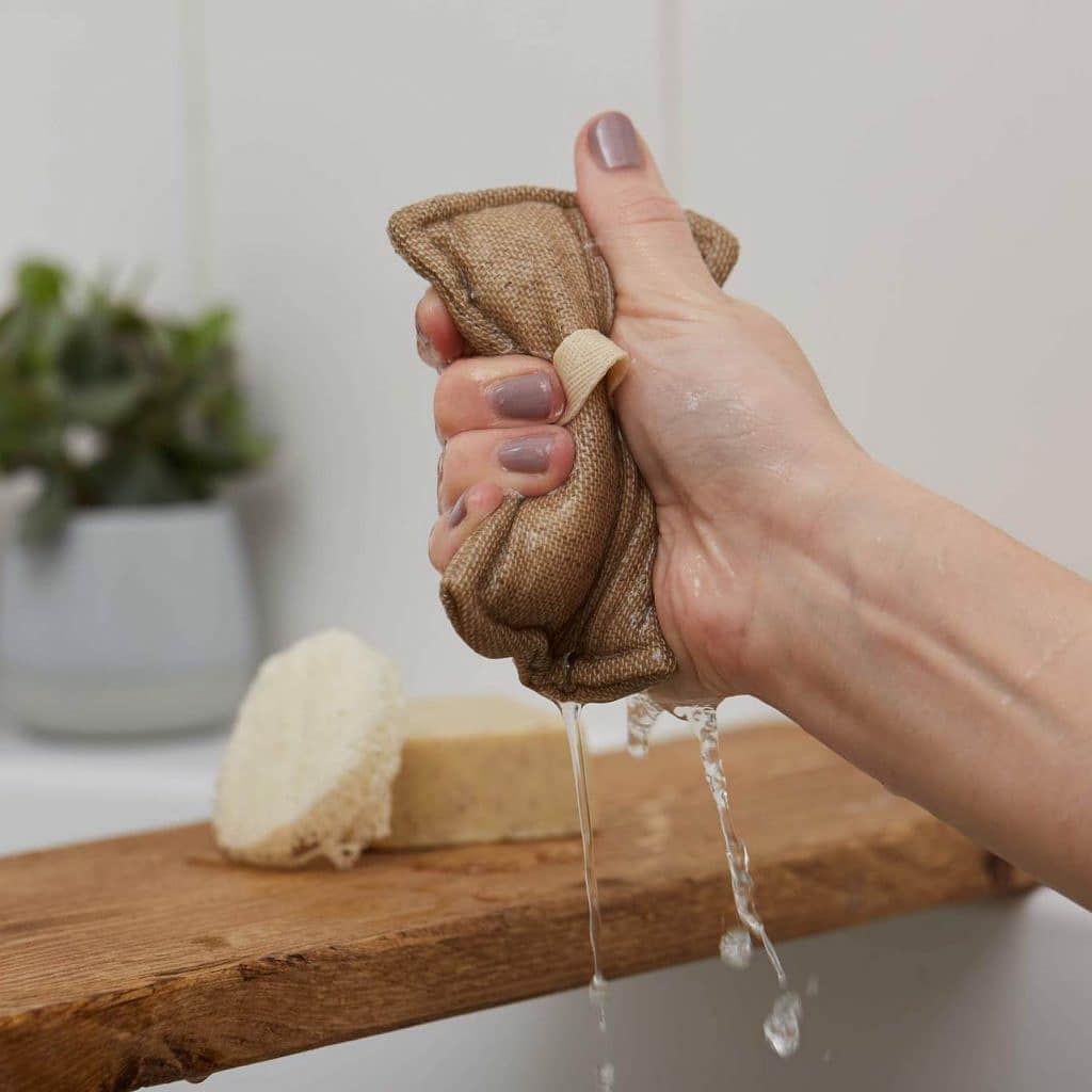 TCCofficialpage's tweet photo. A gentle, exfoliating, all natural body buff sponge for your shower or bath ✨
.
https://t.co/9mnLCtFeIl
.
#thecuriousconsumer #noplanetb #ecofriendly #ecofriendlyliving #ecoliving #ecolife #sustainability #sustainablelifestyle #plasticfree #plasticfreeliving #giftforher #vegan https://t.co/BcYonUe25Z