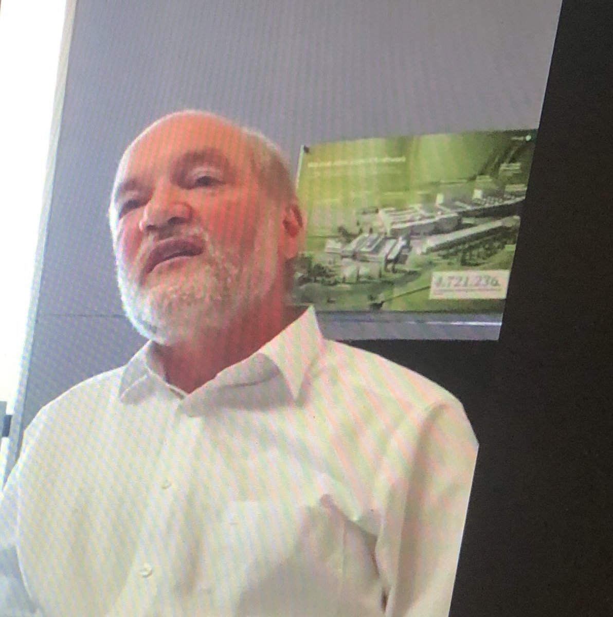 bnw_ev's tweet photo. ,Das Geldbeutelargument und die unternehmerische Mehrbelastung lasse ich nicht gelten. Klimafreundlich wirtschaften funktioniert. Bei uns basiert es auf Freiwilligkeit.‘ Wolfgang Schmalz, Schmalz GmbH. #SUG4 #unternehmerinnengeist @terra_institute @madiko @oekofrost https://t.co/IzflmWemZK
