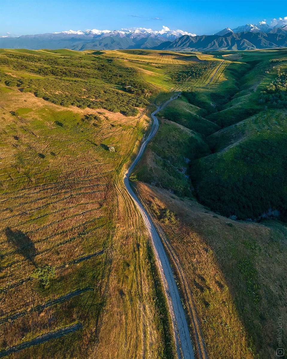 Amazing landscapes of hills near Bishkek at sunset.

📸: instagram.com/mikedudin

#Asia #CentralAsia #Kyrgyzstan #naturephotography #naturelovers #mountains #travelling #travelphotography #exploreKyrgyzstan