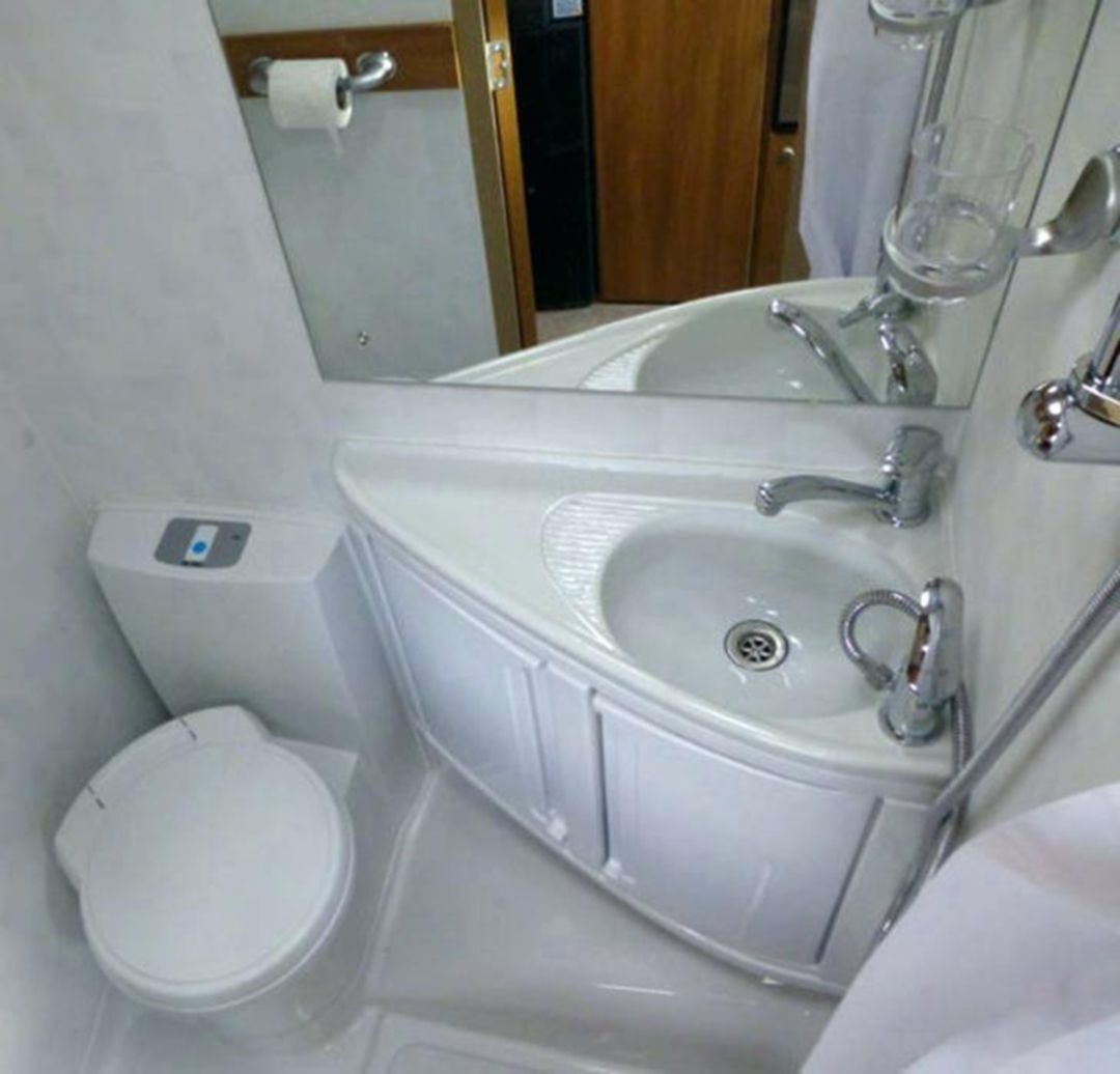 Ensuite shower rooms are standard in caravans and motorvans (+ some tents)  
Safe, open-air holidays for those who want to #staycation and #SaveTourismJobs rather than spend abroad.   <a href="/10DowningStreet/">UK Prime Minister</a> <a href="/michaelgove/">Michael Gove</a> <a href="/OliverDowden/">Oliver Dowden</a> <a href="/chrisloder/">Chris Loder</a> <a href="/HuddlestonNigel/">Nigel Huddleston MP</a>  @BHHPA <a href="/TourismsVoice/">Tourism Alliance</a>