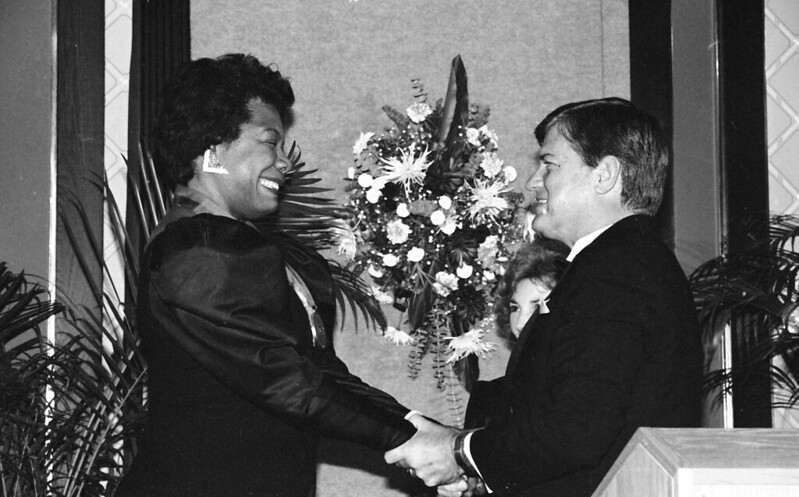 ForEverythingNC's tweet photo. #OnThisDay June 22, 1961, the General Assembly established the North Carolina Award to honor outstanding achievements by North Carolinians. Learn more: https://t.co/GRWZNBShLm 📷Author and poet Maya Angelou receives the NC Award in 1987 from Gov. Jim Martin, @NCArchives. https://t.co/nKby8pNaJw