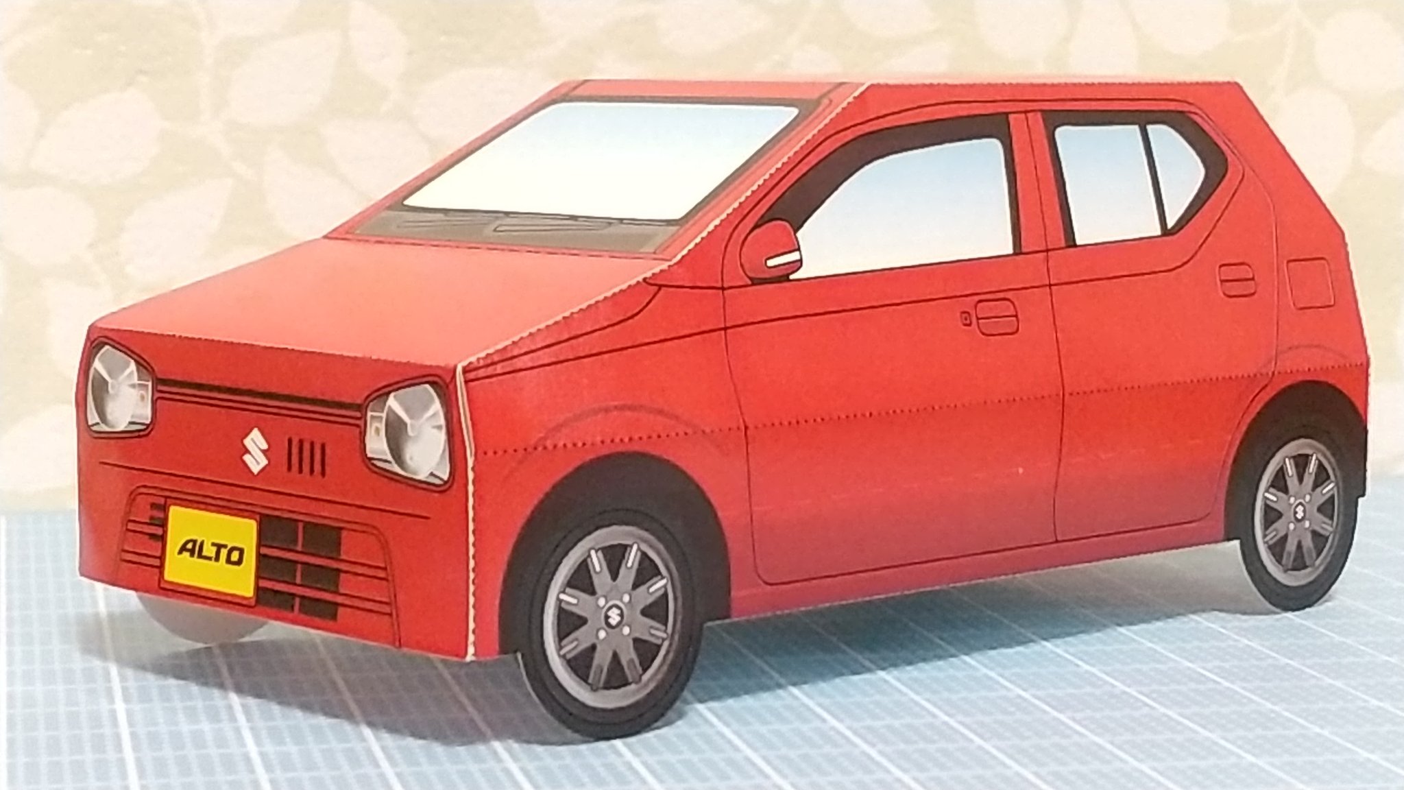 טוויטר よし ペーパークラフト בטוויטר スズキ アルト 以前スズキのホームページで公開されていたペーパークラフトです デザインが変わり随分とかっこよくなったクルマです ハコスカのような顔つきがまたかっこいいですよね 組み立てはとても簡単にできる