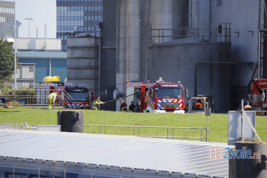 Brandweer rukt uit na brandmelding bij ForFarmers aan de Botterweg in #Zwolle. 112Zwolle.