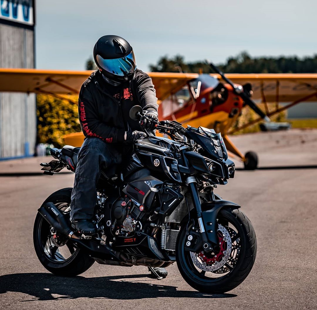 resomoto_fr's tweet photo. #Yamaha #MT10 magnifique vous en pensez quoi ? ✌️🏍️
Follow @resomoto1 📸 🔥
#ResoMoto #MotardFancais #MotardFr https://t.co/6GhZUGUBkW