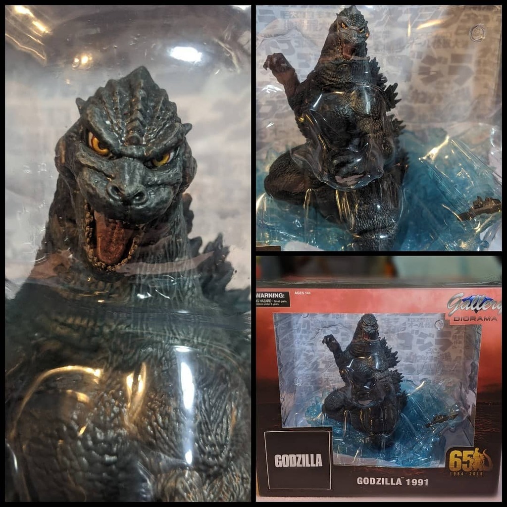 GreenWitEVIL's tweet photo. Here are some better images of the Diamond Select Godzilla 1991 statue that I 100% impulse bought yesterday. 😂😂 He is a beaut though! 
#diamondselect #diamondselectgallery #godzilla #statue #godzilla1991 #collectable #godzillastatue #toho #collector … https://t.co/BkdIqZchg9 https://t.co/Woul9HYlaR