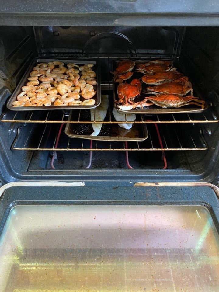 Tim, Austin, Jay &amp; DSP Caroline had a #SeafoodSunday feast a couple weekends ago!

We REALLY would love an invite to dinner once COVID-19 is cleared up! 

What's your go-to Sunday supper?! Ours definitely isn't as delicious as this! Hats off to their creativity &amp; culinary skills!