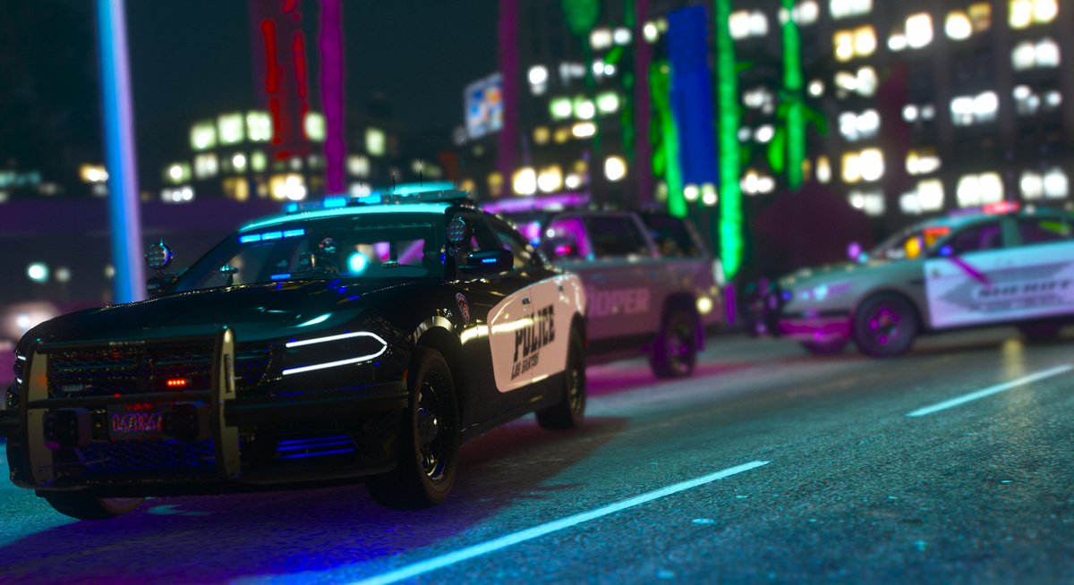 lifetimerp's tweet image. LifetimeRP is always releasing new and custom features. Check out a few of the new police vehicles. #GTAV #LosSantosLife #GTAServer