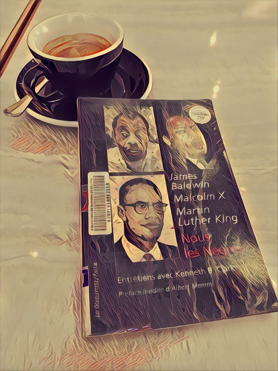 xenosthene's tweet photo. #baldwin ému de son rdv nase avec le frère Kennedy est tjrs aussi saisissant d'intelligence, #MalcolmX tjrs aussi imparable et sans concession. #MartinLutherKing semble plus affaibli par l'époque, même si droit dans sa lutte. Lecture 💯

#nouslesnegre #coffee #placidroasters #BLM https://t.co/RTzecnUiDZ