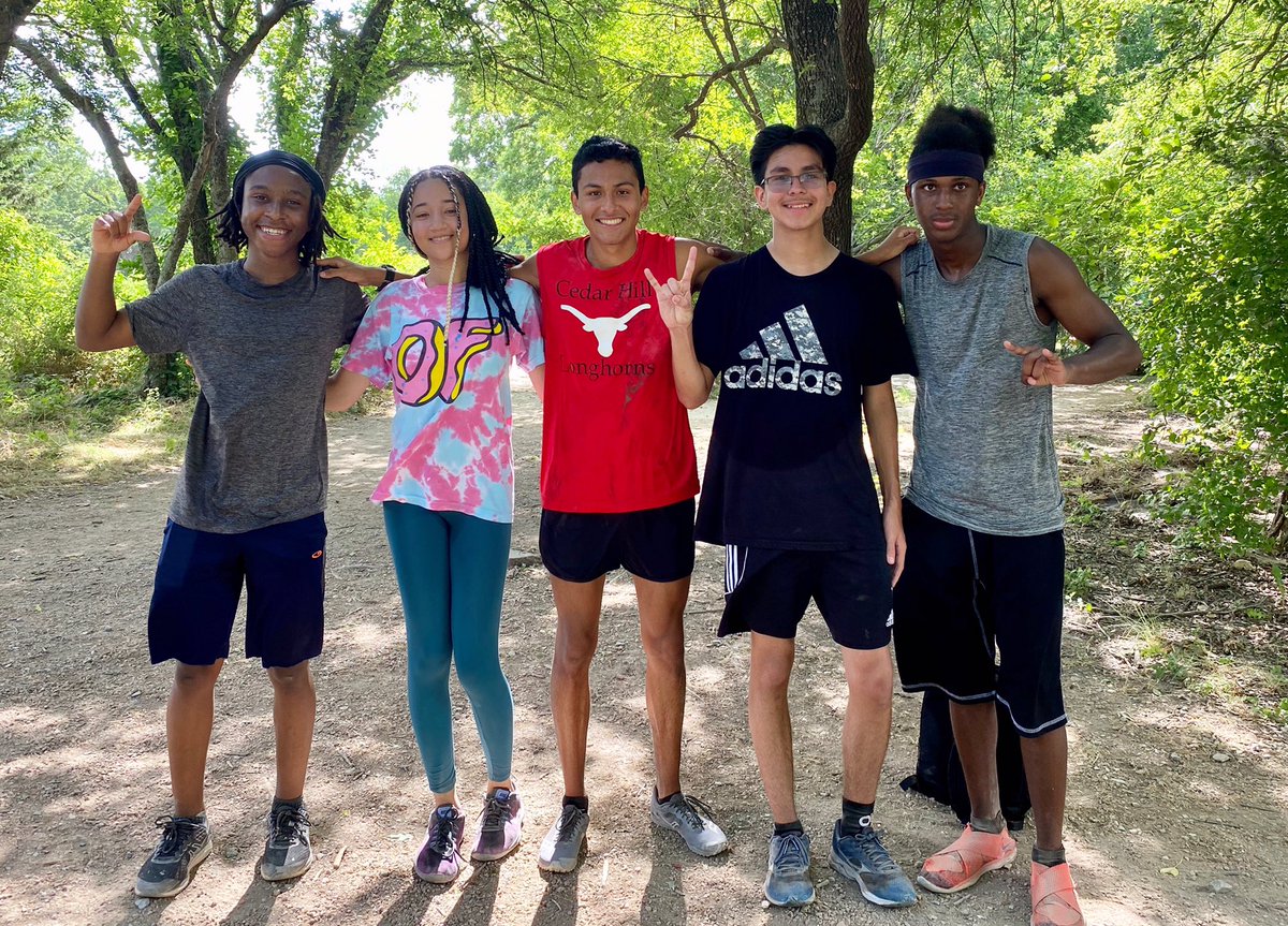 xc_jorge's tweet photo. Finished of the week with a trail 6 mile trail run! https://t.co/rWrxcMkG8t