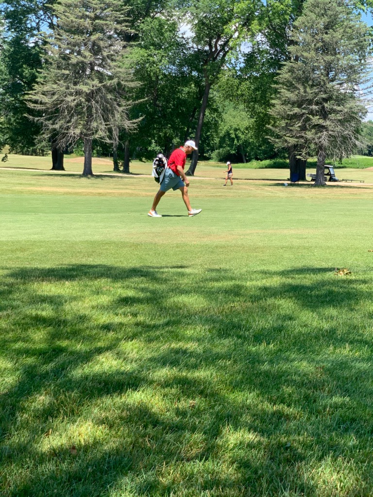 acaseofthegolf1's tweet photo. Ken Duke is a legendary grinder.  Played on any and all tours before getting his Tour card.  And now with a PGA Tour win, is he relaxing? No, he's carrying his own bag and grinding at Mon Q trying to get into the field at the event he won in 2013 https://t.co/Y0XAaJXlsD