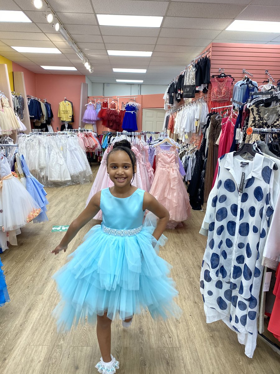 __EBN's tweet photo. Since we’re on the topic of supporting black businesses please support my mom’s boutique in metro-Detroit!!! She’s lost months of business because of COVID and this is her passion in life! https://t.co/TvMlv4bODD