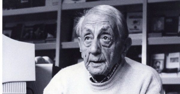 'Ağzıyla kuş tutsa da sevemediğim insanlar var benim! Bir de canıma okusa bile sevmekten vazgeçemediklerim.' - İlhan Berk