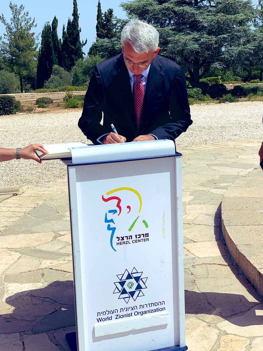 Italy in Israel tweet media