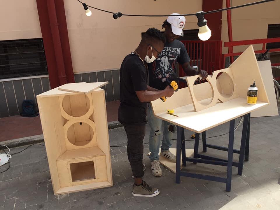 CulturaleGru's tweet image. È appena trascorso il penultimo weekend del corso di auto costruzione di impianti audio. Prestissimo sentiremo vibrare i nostri bassi 🔊🔊🔊🔊
Tutti i ragazzi si stanno impegnando tantissimo e siamo orgogliosi di loro
#vincitoripin #pingiovani #woosic 
Regione Puglia ARTI Puglia