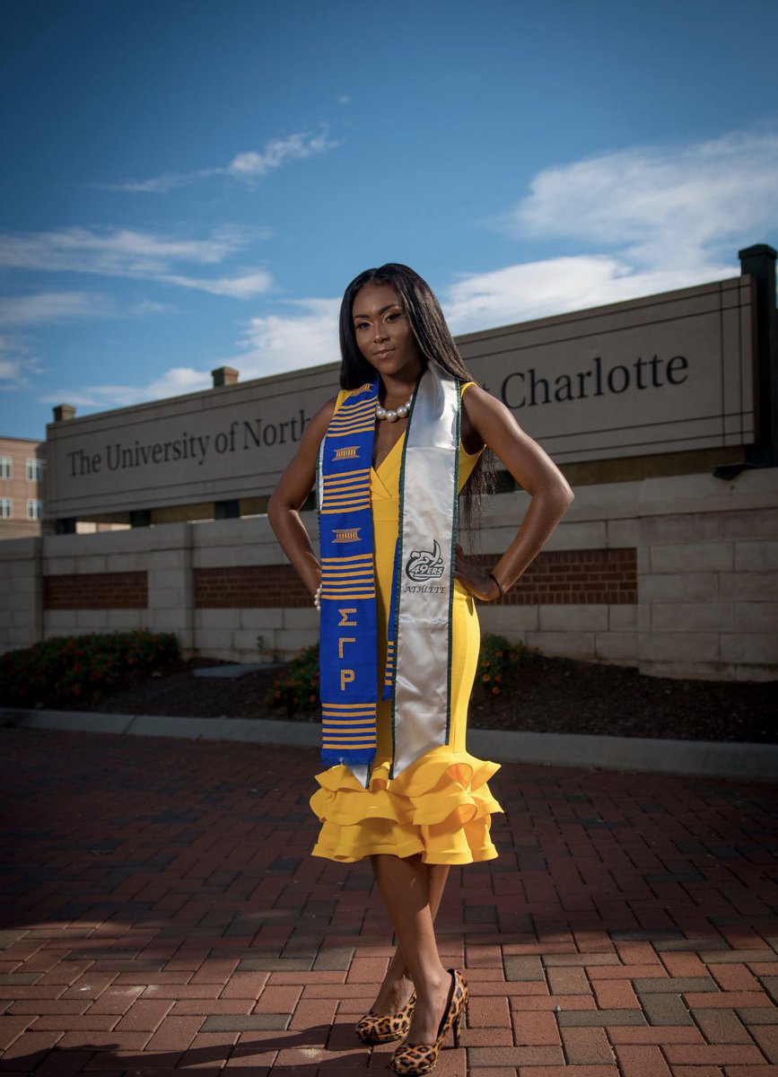 JovenDiosa_'s tweet image. Black Girl Magic 💗 #issagraduate #PNChereIcome #uncc