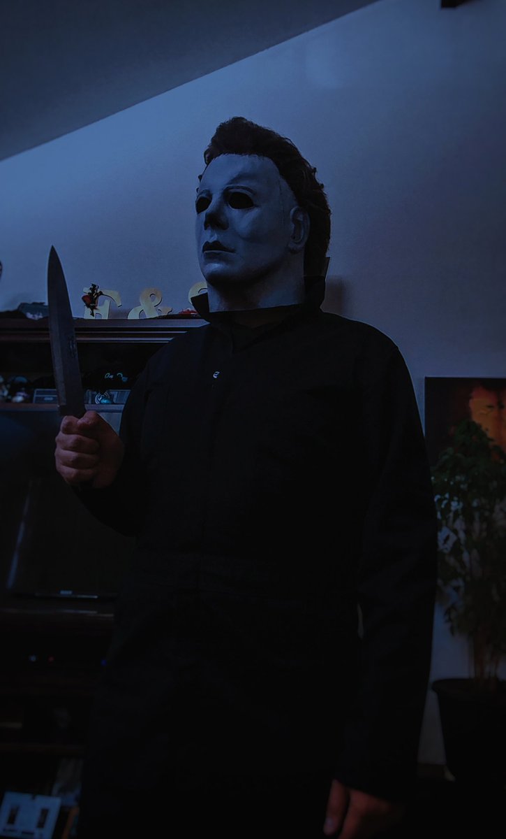 mrhelloweenman's tweet photo. The blackest eyes, the devils eyes
#Slasher #Killer #Halloween #TheShape #TheBoogeyman #Scream #horror #horrorcosplay #horrorcosplayer #cosplay #michaelmyerscosplay #haddonfield #lauriestrode #mask #horrormasks #halloweenkills #MichaelMyers #horrorcommunity #Horrorfilm https://t.co/WVpPqpgZaq