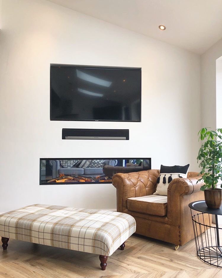 Best seat in the house 👌thanks to @renovating_everest for sharing this epic e1500GF installation 🔥🔥🔥 @evonicfires #bestseatinthehouse #perfectspot #style #fire #fireplacesofinstagram #interiordesign #interiordesigner #contemporaryhome