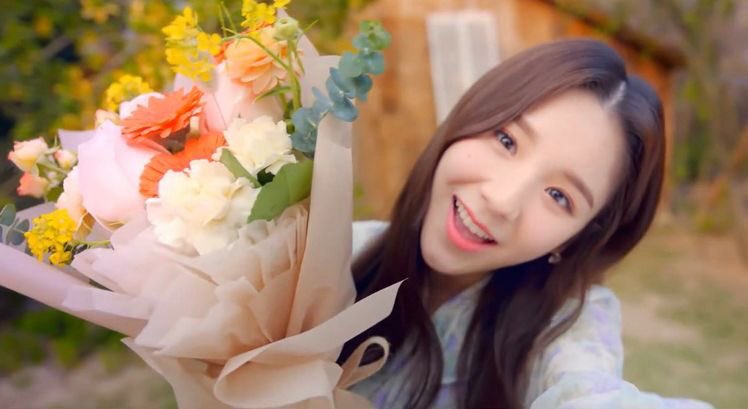   #JISOO   #HeeJin