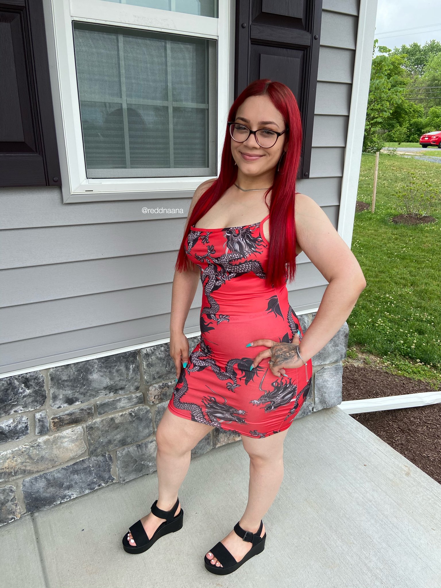 1 pic. I just feel like red is my color.. https://t.co/qMOISjbLNs