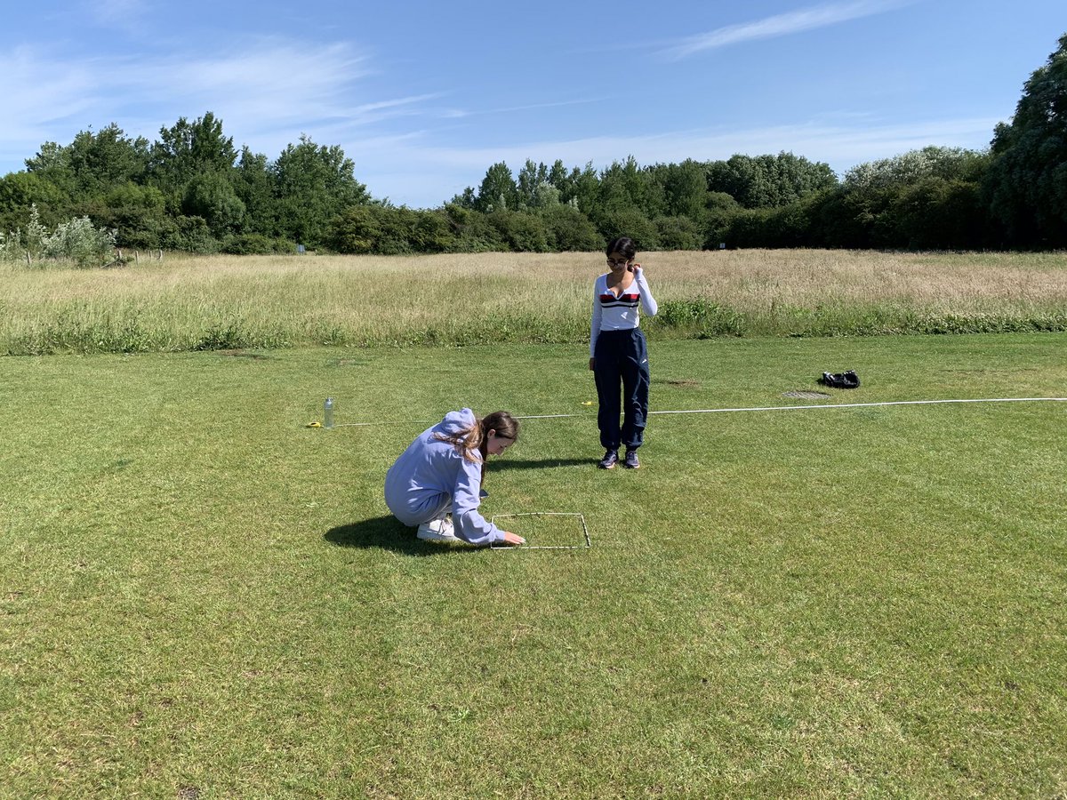 BGSBiologyDept's tweet photo. How fabulous to be back with our ALevel and IB Biologists, conducting socially distanced fieldwork at Cople fields. Lots of data collected and great to see the girls in person! #transect #simpsonsindexofdiversity https://t.co/CW3xARYv33