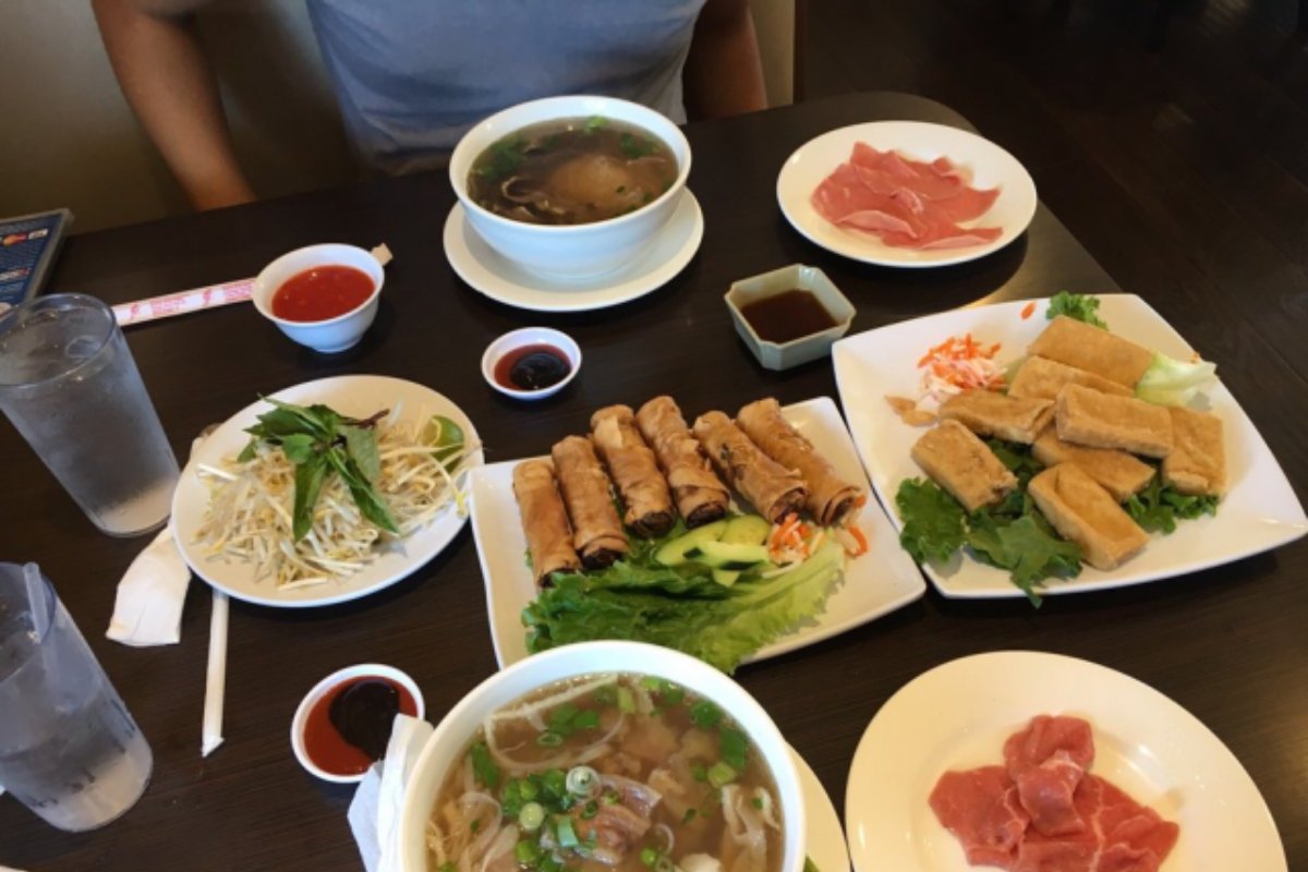 BlueLotusCarson's tweet photo. The Monday blues are best forgotten over good food. https://t.co/LjptxT4CX2