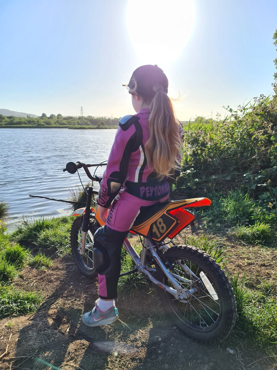 LittleP_18's tweet photo. Upping the amount of exercise I'm doing now. Getting out every night now and taking advantage of the beautiful area I have around me. #PR18 #omgracinguk #mucoff https://t.co/9uGMqTWfXW