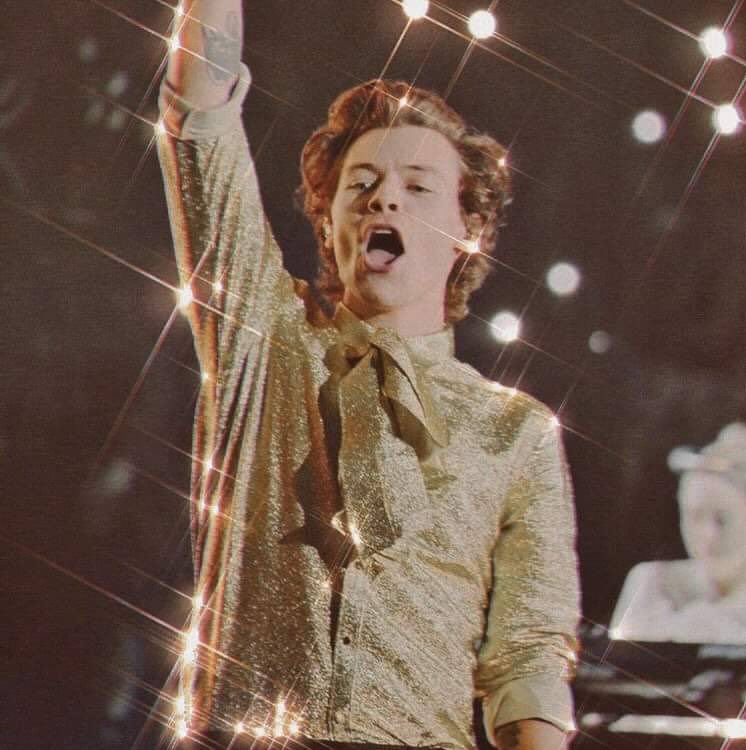 hstylespics's tweet photo. Golden https://t.co/QoTNyDxxmN