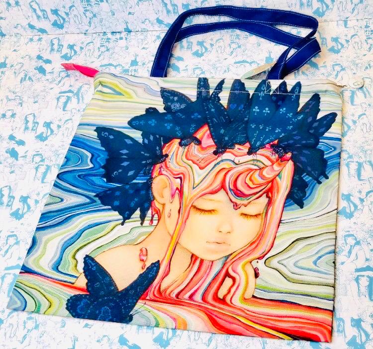 TheCamillaStore's tweet photo. design and only $45 each on https://t.co/XP38aGYD6Y during the June Bug release! #JuneBugrelease #totes #thecamillastore https://t.co/ohJVb2ZSBt