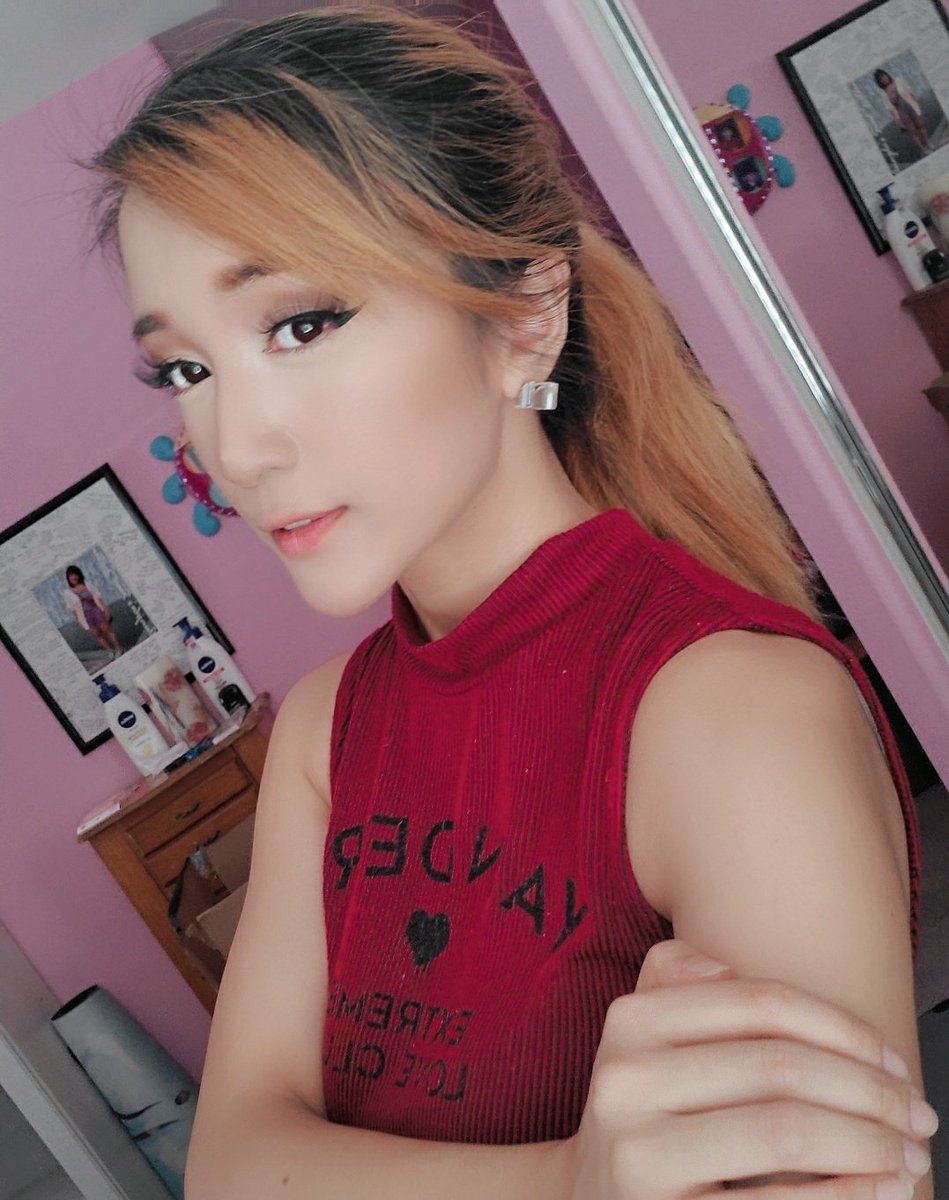 Annjelife on Twitter: "Got out of bed & recorded a video today 💪 Not