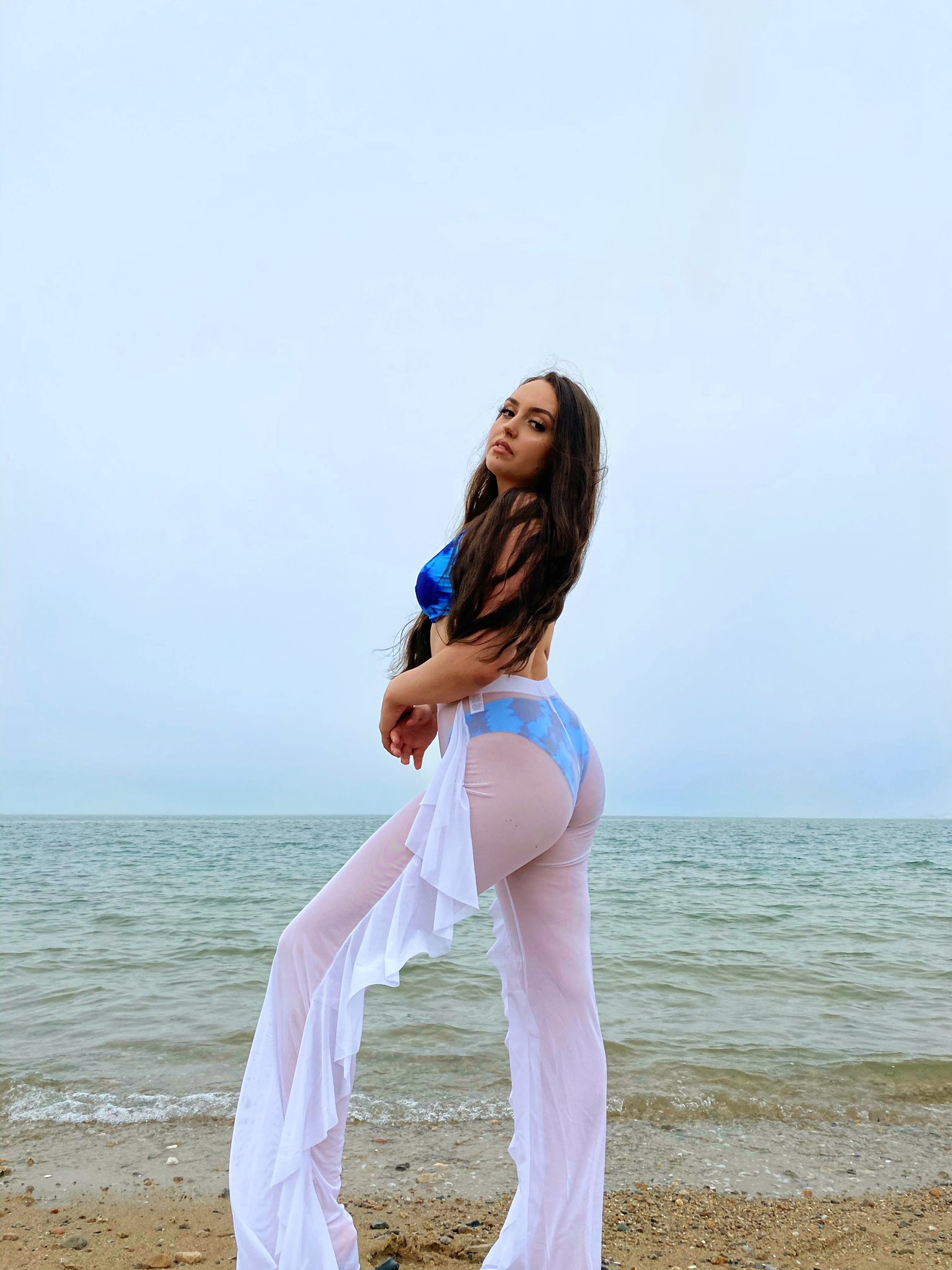 Julia Raleigh on Twitter: "finally some beach pics🌊🤍…