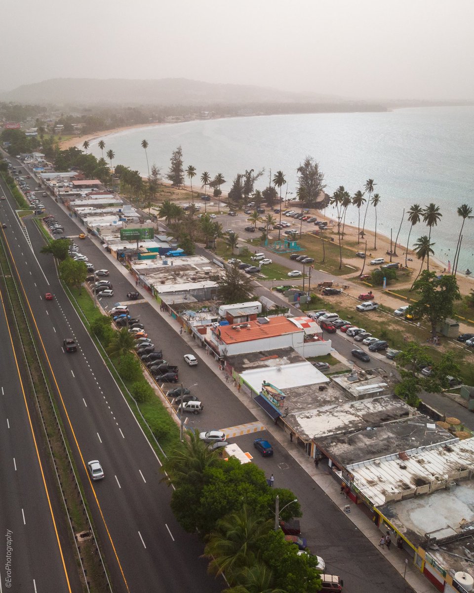 VicTorManuel29's tweet photo. 🌫️ Así lucían Los Kiosco hoy 22/6/2020 por el mal clima provocado por el polvo del Sahara
📍Luquillo, Puerto Rico
#evophotography #luquillo #loskioskosdeluquillo #polvodelsahara #malclima #pr #puertorico 
Instagram: https://t.co/JIaGDghRxs https://t.co/hBmU8lQT9n