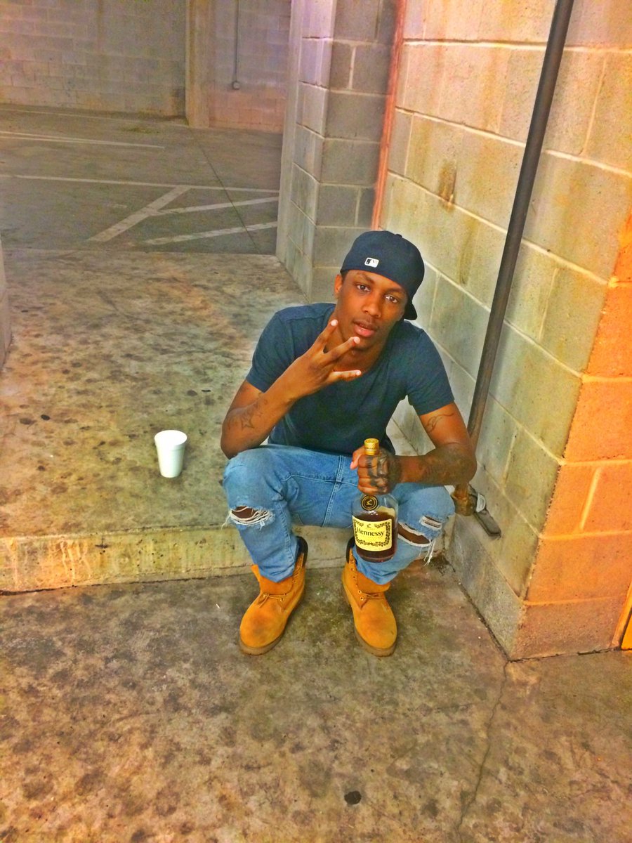 wb_dee's tweet image. , If She Put that thing on me One time 😈 I fuck around Save Her Number 📱 as FunTime 😏🎉🎊💯 #23Blessed #LLRico #LLChris