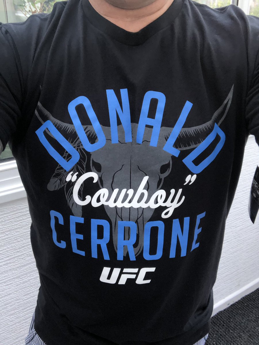 geoffbrawler's tweet photo. Got home from work this afternoon to a delivery package ๐ฆ from the @ufc containing a belated 50th birthday ๐ gift from my bestie #jimmythebull from Hull,so thoughtful buying me T-shirts of my favourite #ufc fighter #DonaldCerrone @Cowboycerrone ๐ค #teamcerrone ๐ฏ ๐๐ป https://t.co/sHvC5qEQym