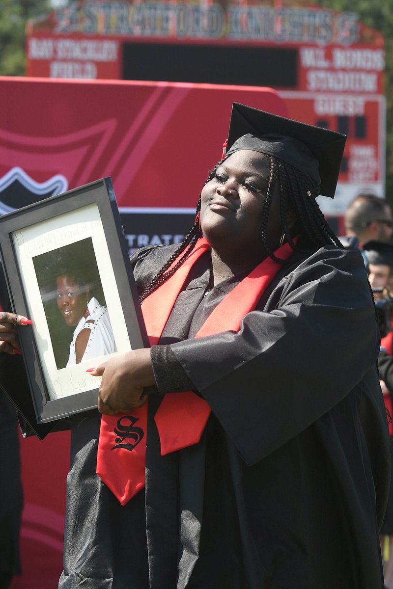 JoyBonala's tweet photo. Stratford High School celebrated the graduation of more than 400 students last week. Check out the photo gallery to see more smiling faces: https://t.co/GaiirUhDIt  @bcsdschools @JournalScene https://t.co/rZKHQzodoU