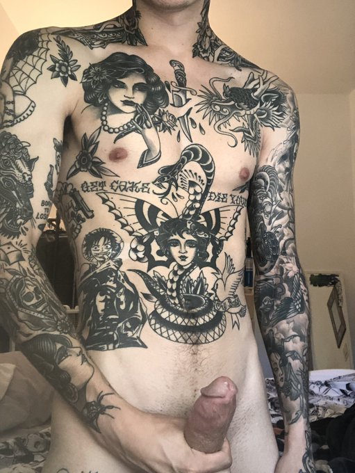 which is better 1 of 2 ?? https://t.co/eWvLWi8jGd